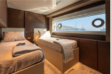 Custom Line Navetta 33